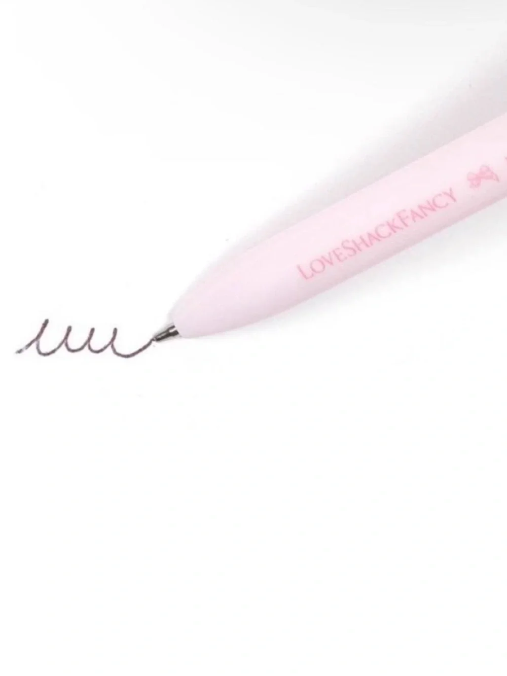 Loveshackfancy - Yoobi Blooming Heirloom Bow Ballpoint Pen Strawberry Macaroon
